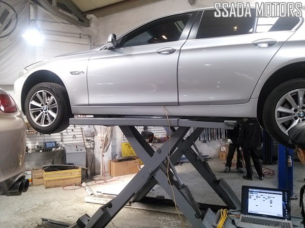 BMW520d_리프트.jpg
