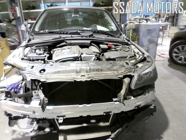 BMW528i_본넷 탈거.JPG